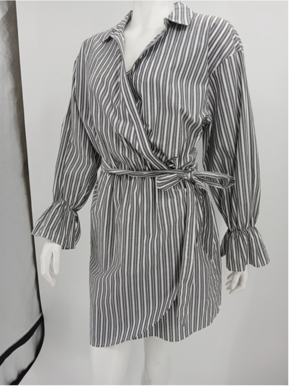 Express Striped Wrap Tie Waist Shirt Dress With pockets Size M 100% Cotton